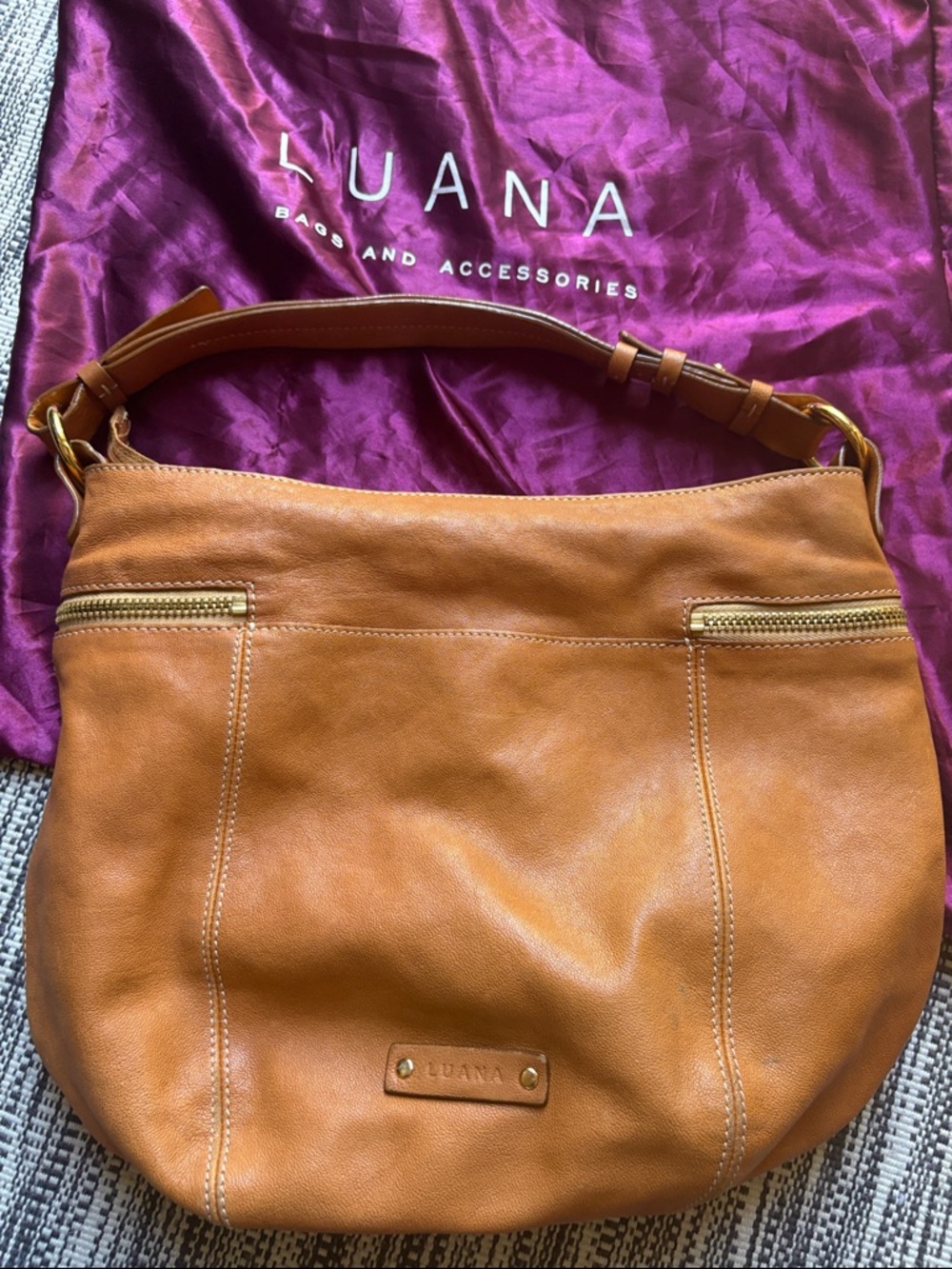 Luana Cognac Leather Shoulder Bag with Gold Hardware